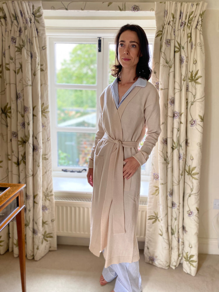 Italian luxury wool dressing gown Iona Debarge Italian luxury wool dressing gown Iona Debarge