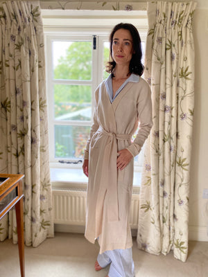 Italian luxury wool dressing gown Iona Debarge Italian luxury wool dressing gown Iona Debarge